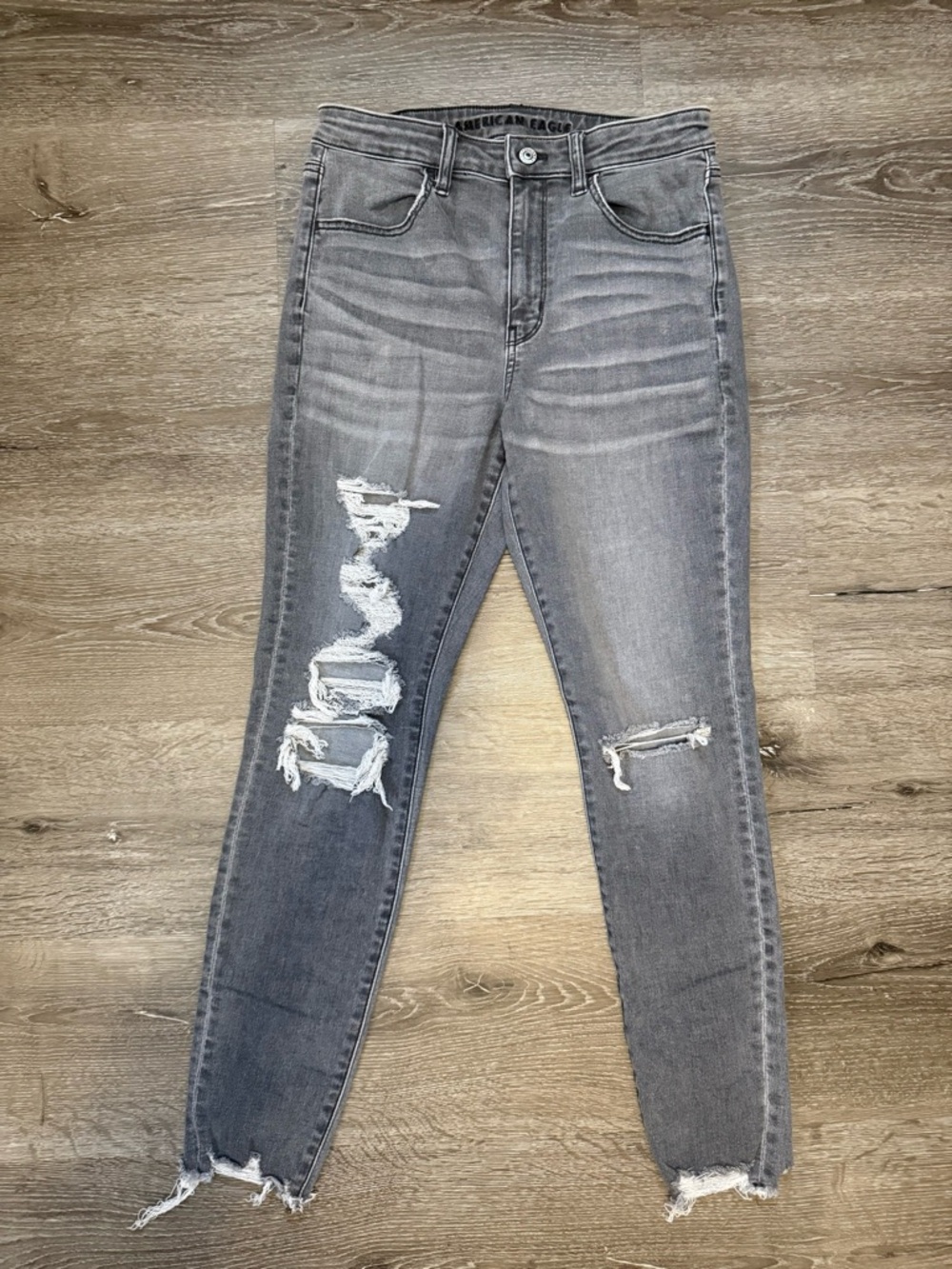 American Eagle Grey Super Hi-Rise Distressed Jegging Size 8 Regular